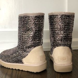 Women’s Short Frill Classic UGG Australia boots